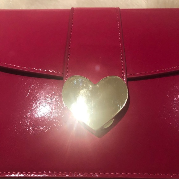 Pink Purse w/ Gold Detailing - Picture 2 of 5